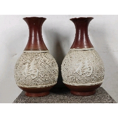 大清乾隆年製 銘 龍模様 花瓶　61230 大清乾隆年製 銘 龍模様 花瓶 61230 900万ドル（13億円
