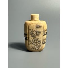 民国骨雕鼻烟壶-鼻烟壶-7788红宝书