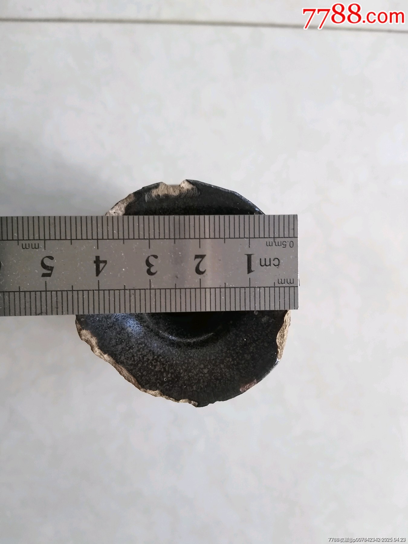 造型優(yōu)美黑釉瓷瓶_價(jià)格600元【鞏昌雄鎮(zhèn)】_第6張_7788收藏__收藏?zé)峋€(xiàn)