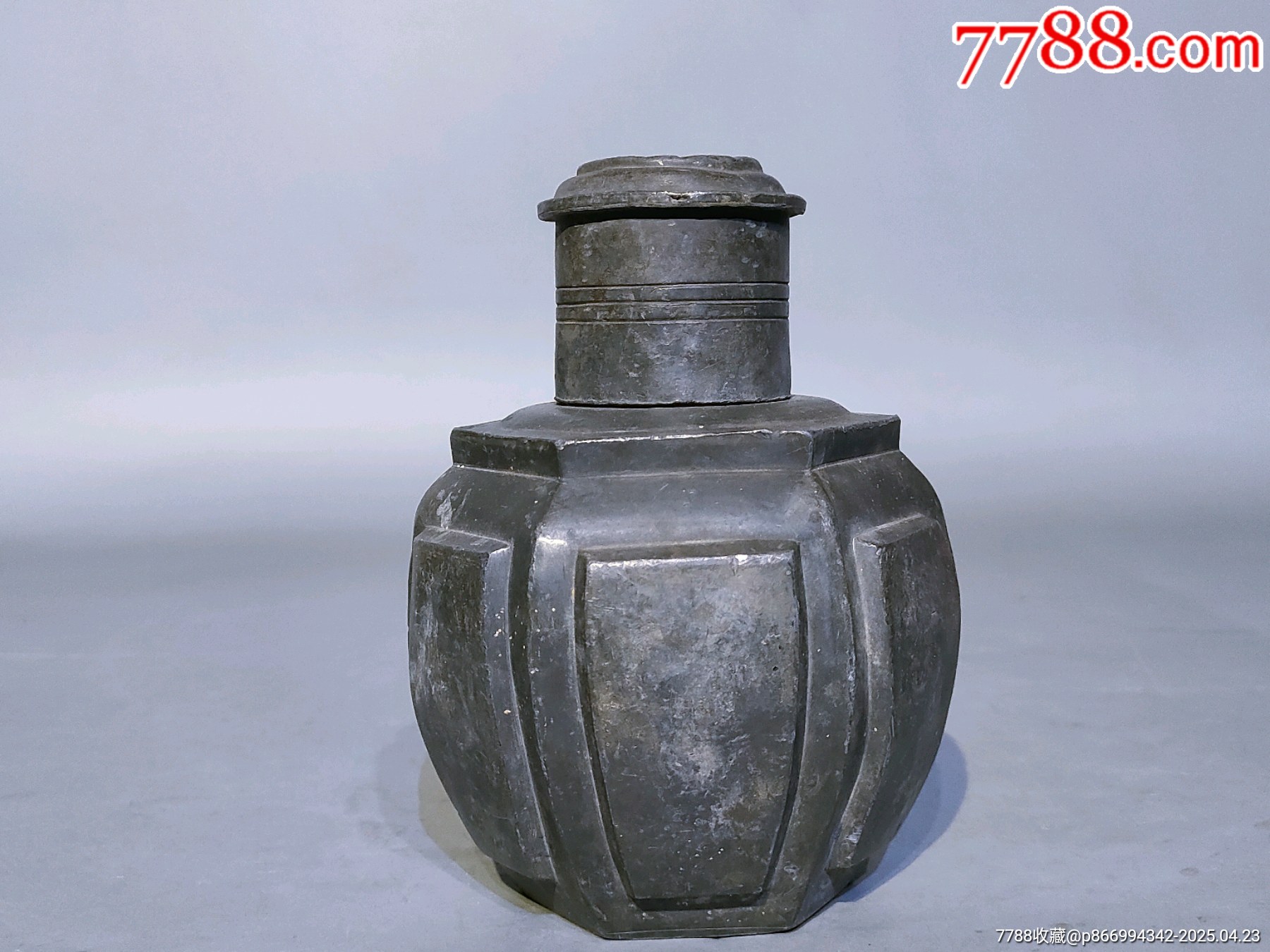 清代六方锡茶叶罐工艺大气，特别少见，此器型规整，做工精美，品