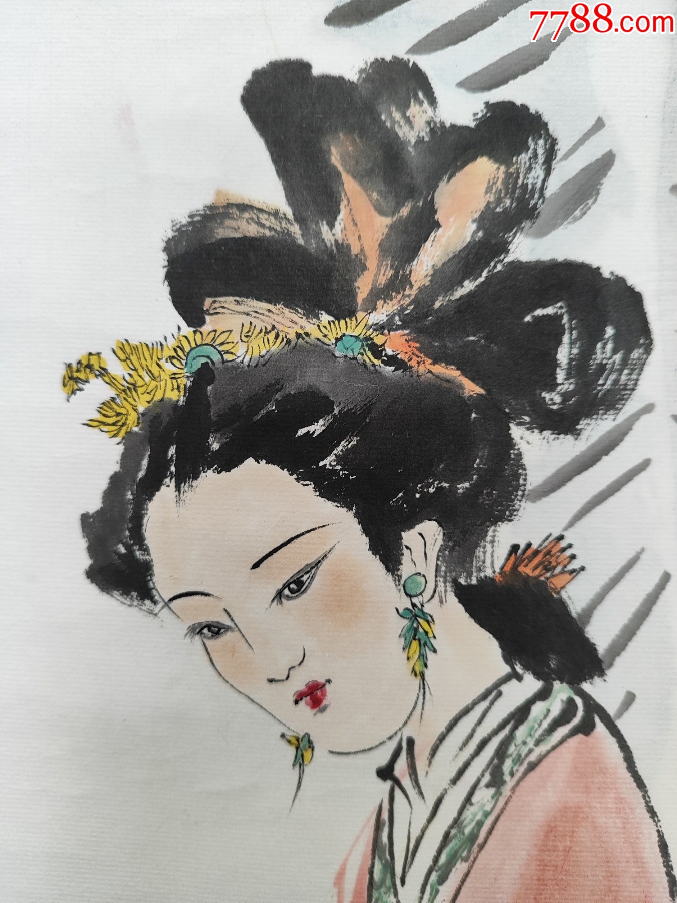 1944號(hào)卷軸國(guó)畫寫意人物芭蕉仕女執(zhí)扇仕女畫心64×40cm作者：白伯驊_價(jià)格38900元【呈祥書畫苑】_第3張_7788收藏__收藏?zé)峋€