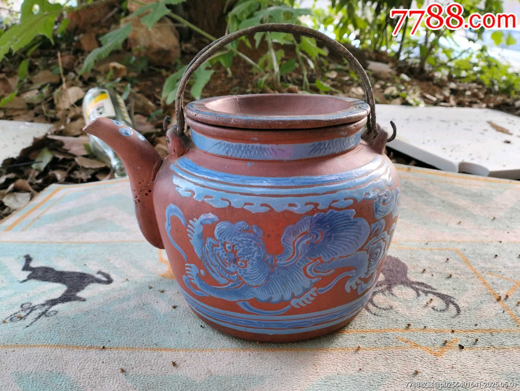 中国 清時代獅子紋天字小壺 紫砂加蓝彩狮子纹壶-紫砂壶-7788旧书网