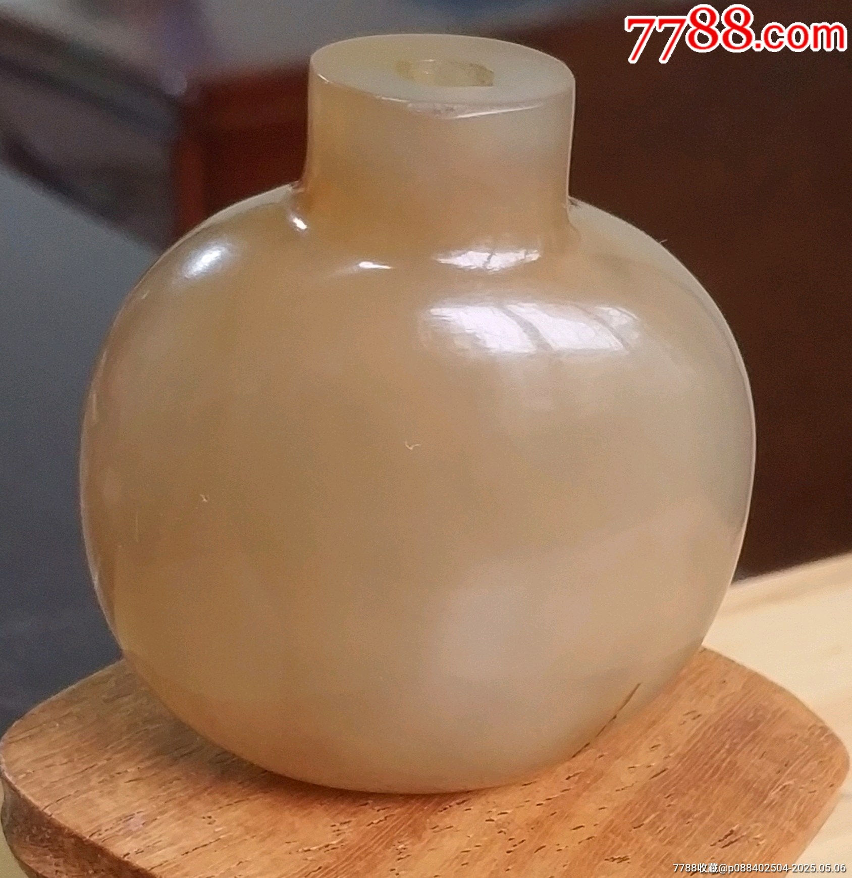清代玛瑙鼻烟壶_鼻烟壶_产地图片_收藏价值_7788奇石收藏