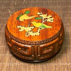 【内祝い】 旧藏仿古花梨木镶贝壳雕刻小圆座_木雕摆件_图片鉴定_收藏价格_ 木工、竹工芸