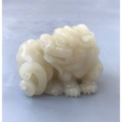 清代老寿山石白田黄印章【张照】款，尺寸2.5-2.2厘米重41.8克