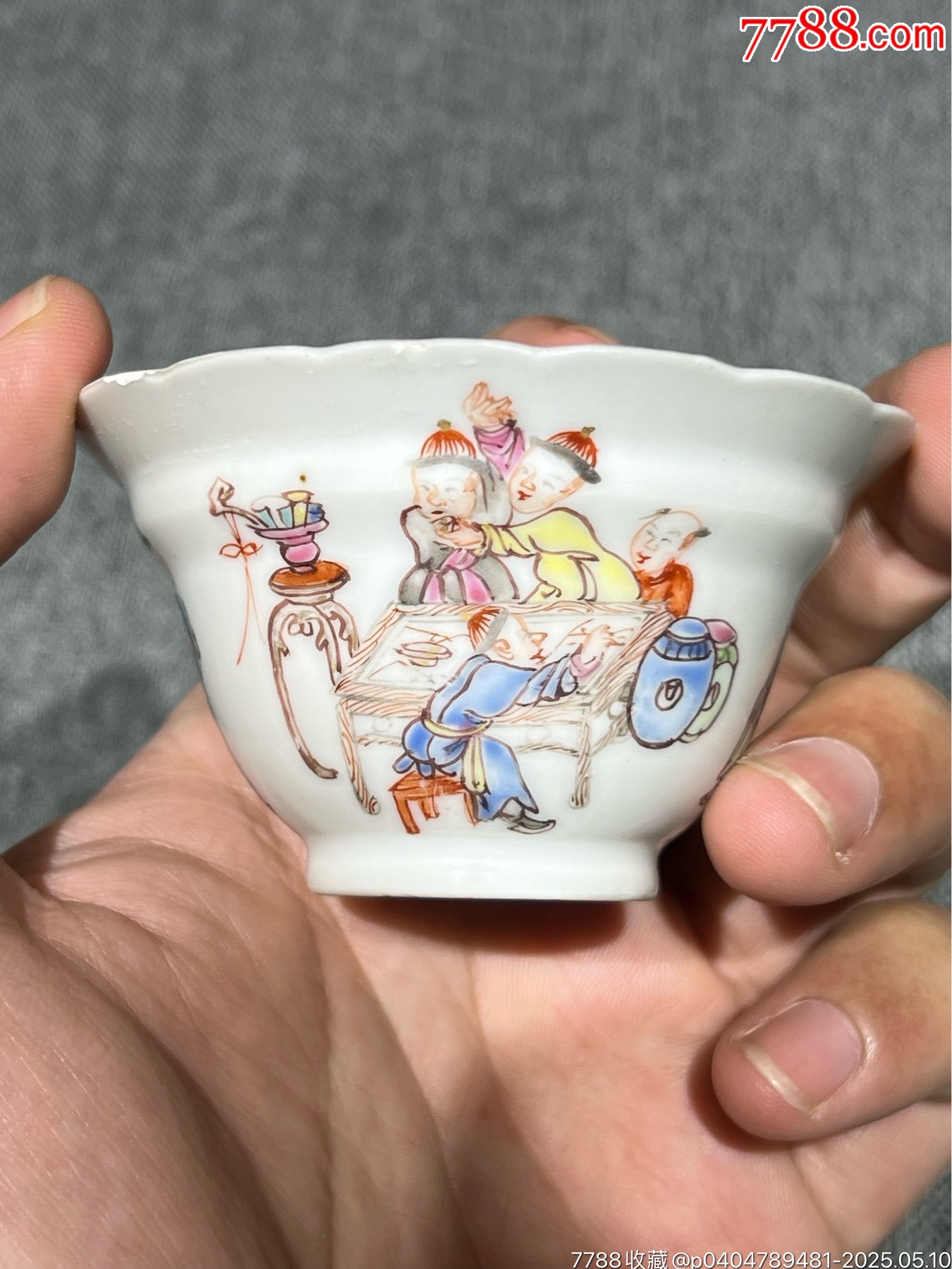 清代乾隆时期广彩「宫廷生活」三折沿花口小盖碗_旧瓷器_玩古怡情【7788