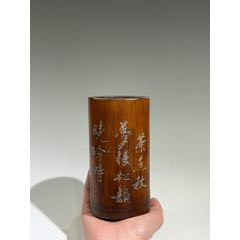 高16长13宽12厘米，纯手工雕刻，老竹雕人物笔筒花木兰从军_竹雕