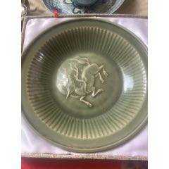 龍泉窯瓷盤(se106648433)_百年老報(bào)館