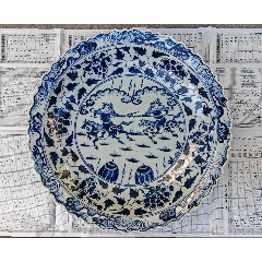 中国　青花　鳥纏枝花卉文盤　V　R6802E 青花纏枝花卉紋盤- 故宮