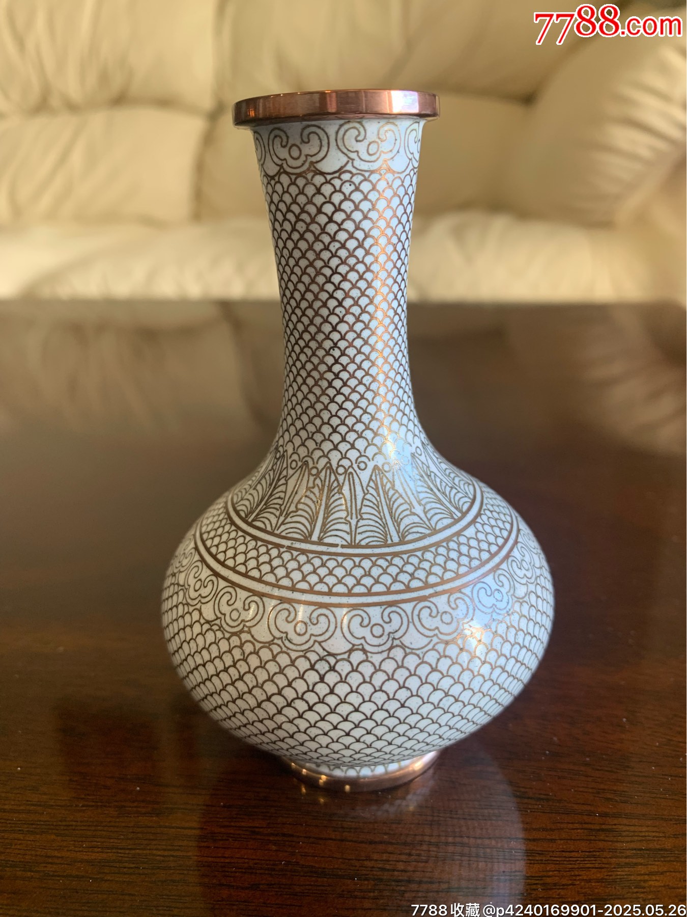 精品景泰蓝白底龙鳞纹长颈小赏瓶-价格:600元-se106857771-景泰蓝/珐琅-零售-7788收藏__收藏热线