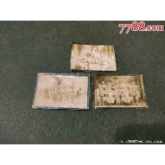 1947年解放軍前線歌舞團(tuán)合影（袖珍小照片）