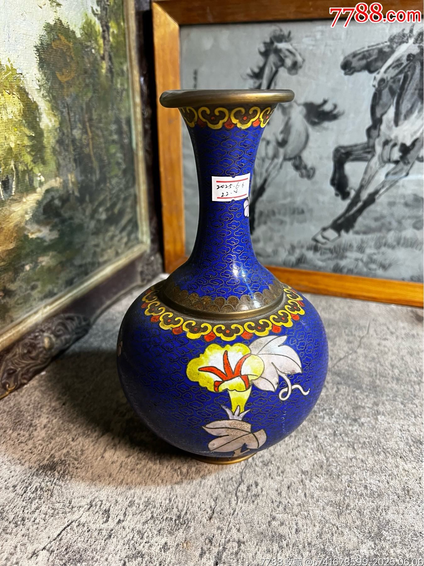 70年代，铜胎蓝色梅花景泰蓝花瓶，小磕y-景泰蓝/珐琅-7788红宝书