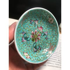 粉彩瓷寶相花碟