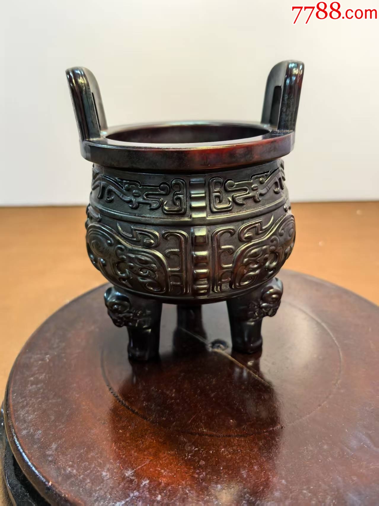 珍品 中国古玩 時代 大明宣徳 古銅三足香炉 猿 盛上葡萄 香櫨 1486g 古銅大明宣德三足銅鼎香炉 古美術 細工 三足 古銅 香道具 旧家