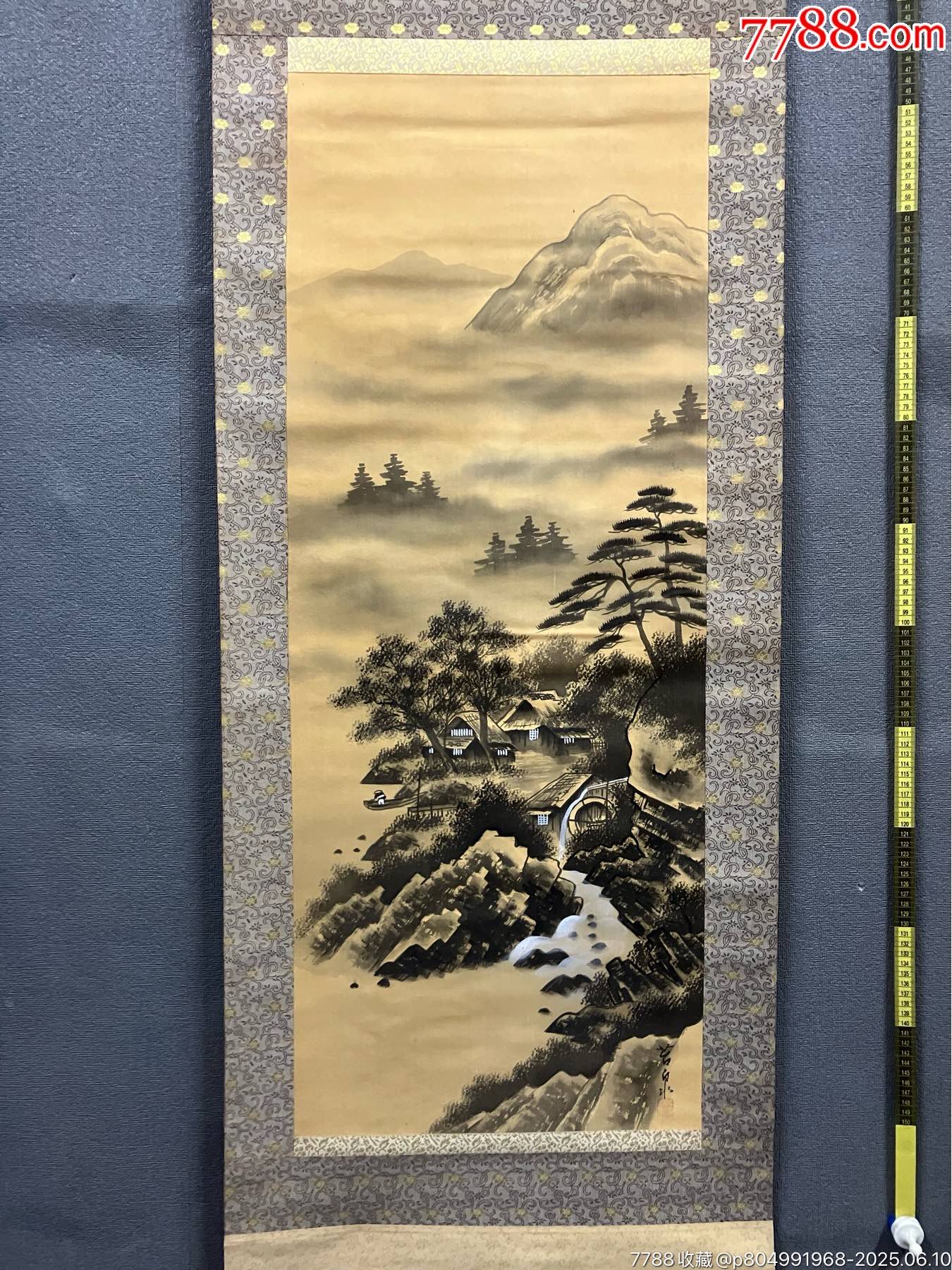 苔泉，水墨山水中堂《渔村图》国画书法古玩字画装饰挂画。绢本绫