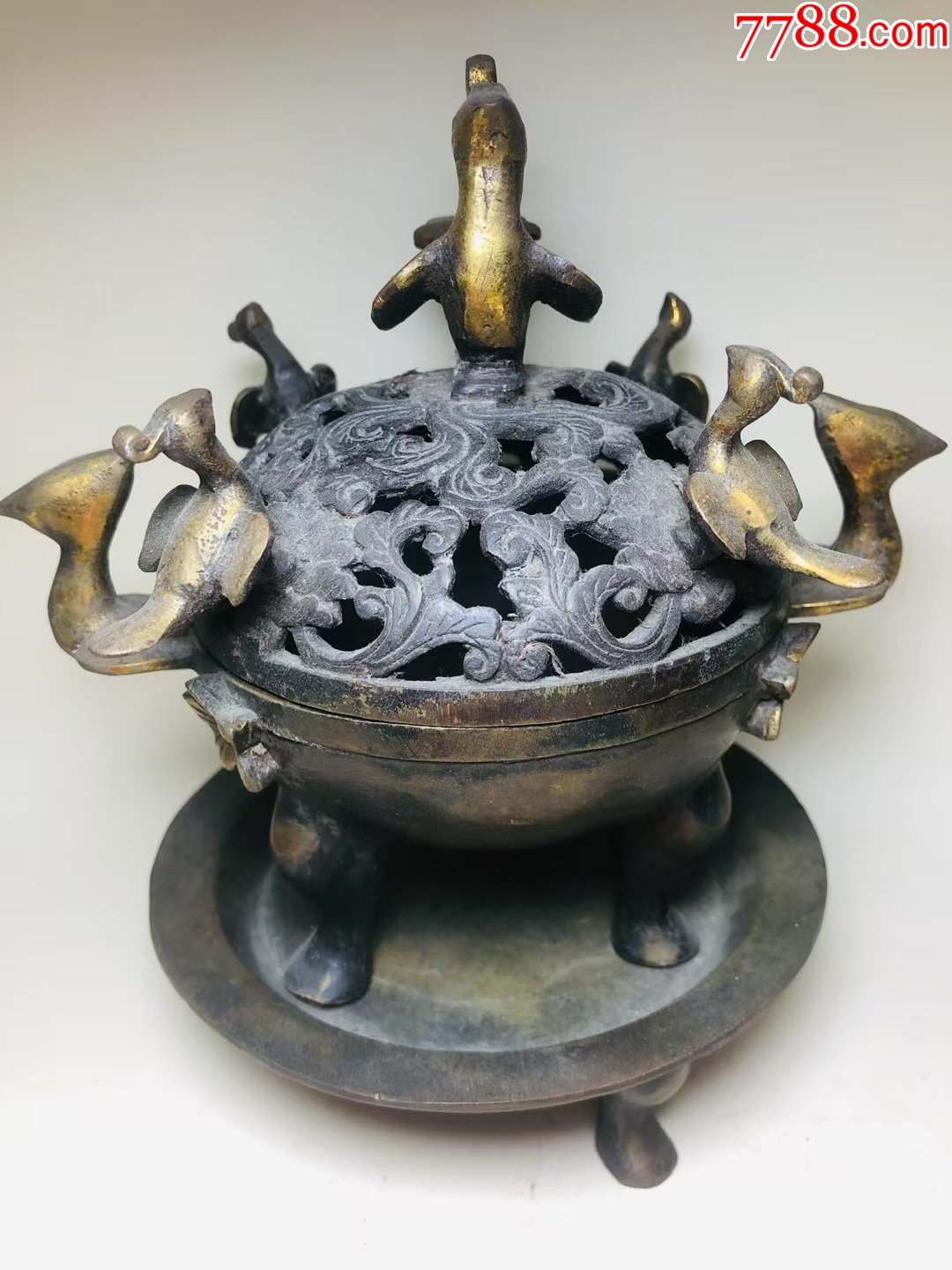 三ツ井為吉作 深厚釉香炉 九谷焼 火焔文皇玉獅子 高足三足 共箱共布　AP88 三ツ井為吉作 深厚釉香炉 九谷焼 火焔文皇玉獅子 高足三足 共箱