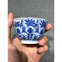 清代康熙时期青花「花开富贵」花口杯_青花瓷_图片鉴赏_收藏价值_