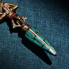 五股金剛杵月刀法器 鎏金法物 蔵出天然水晶刃嵌 金剛降魔法器 大逸品 五股金剛杵月刀法器 鎏金法物 蔵出天然水晶刃嵌 金剛降魔法器 大逸品