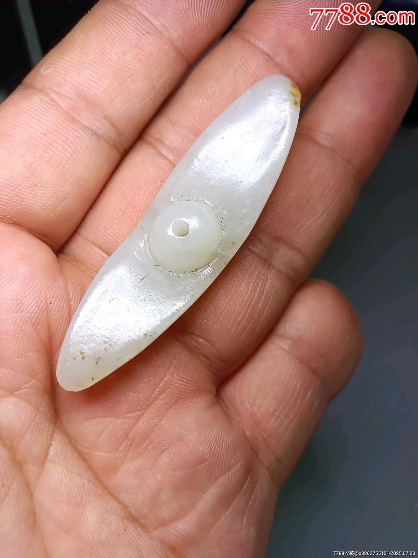 和田玉元宝老玉玉饰白玉手工雕巧夺天工工痕清晰劲道十足形制巧妙_和田