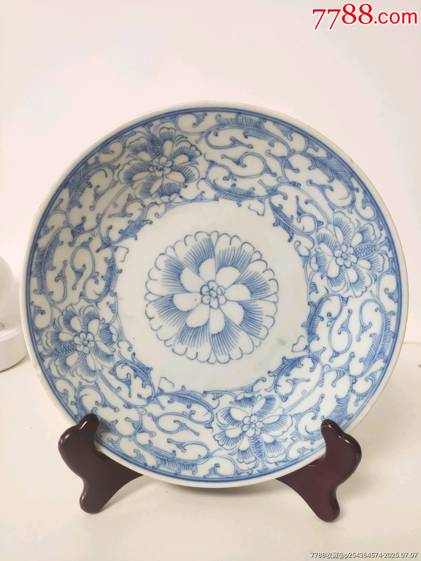 中国 青花 鳥纏枝花卉文盤 V R6802E 中国 青花 鳥纏枝花卉文盤 V