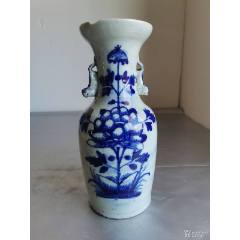 中国清代永和軒款豆青釉青花人物山水紋天球瓶、高さ31cm X径20cm口径7cm 清中豆青釉青花加白人物瓶-青花瓷-7788红宝书