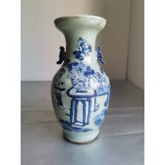 中国清代永和軒款豆青釉青花人物山水紋天球瓶、高さ31cm X径20cm口径7cm 中国清代永和軒款豆青釉青花人物山水紋天球瓶、高さ31cm X径20cm