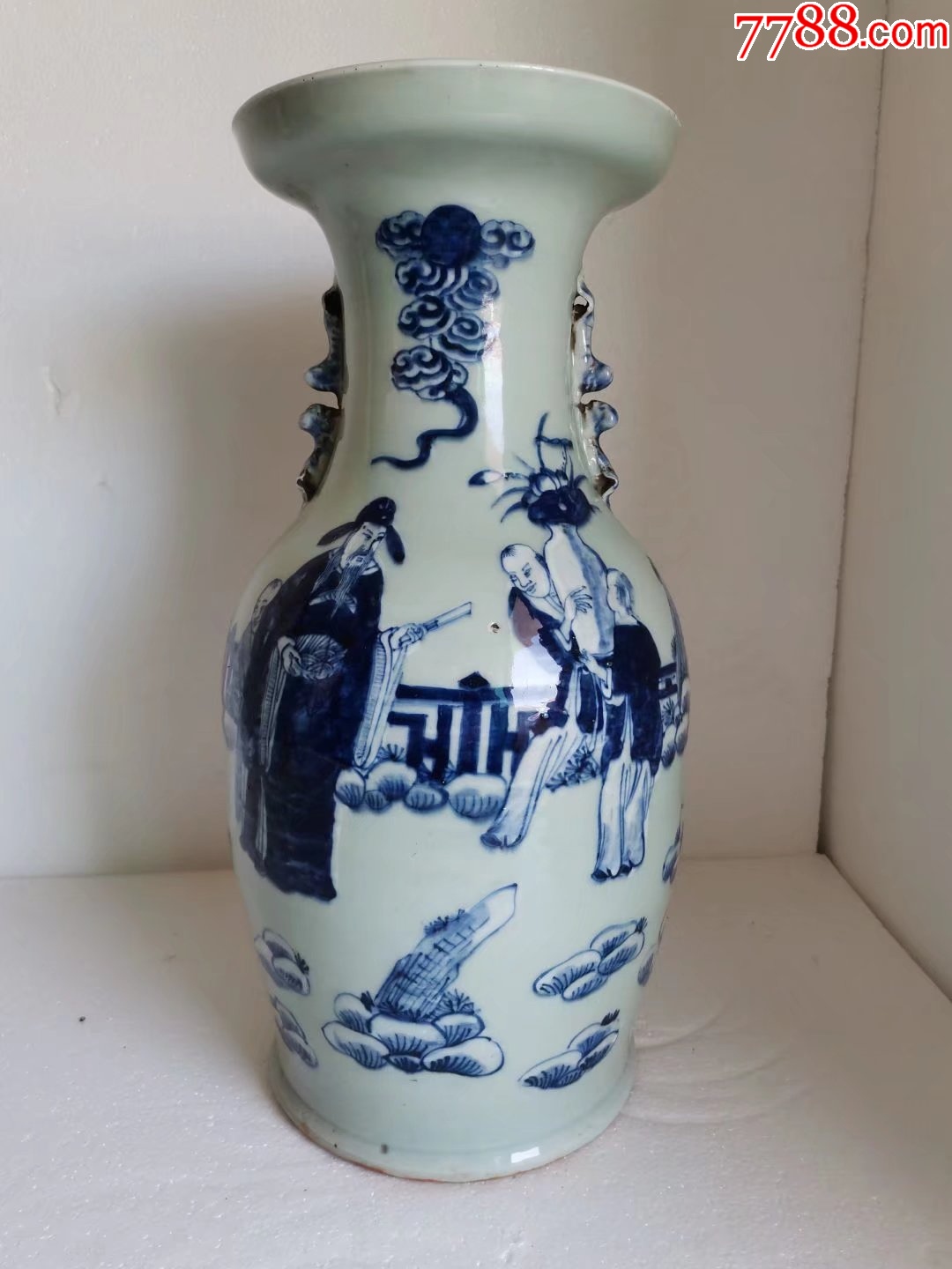 清中豆青釉青花加白周敦颐爱莲人物瓶-青花瓷-7788红宝书