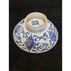 中国　古渡　青花　花文振出瓶　M　R6541 得一六方青花瓶，蓝白相间，龙纹灵动。瓶身繁复精美，尽显古韵