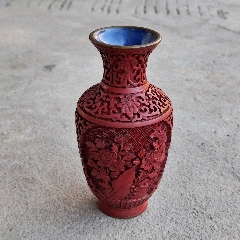 中国　剔紅　堆朱　内七宝　花文瓶　V　4489 中国 剔紅 堆朱 内七宝 花文瓶 V 4489