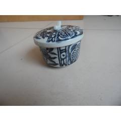 骨董　清時代　磁器　嘉慶　青花喜字缶 骨董 清時代 磁器 嘉慶 青花喜字缶 - メルカリ