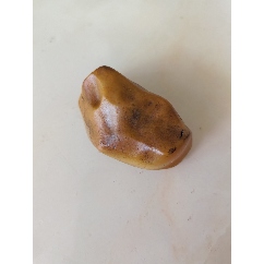 雞油黃沙漠漆一枚