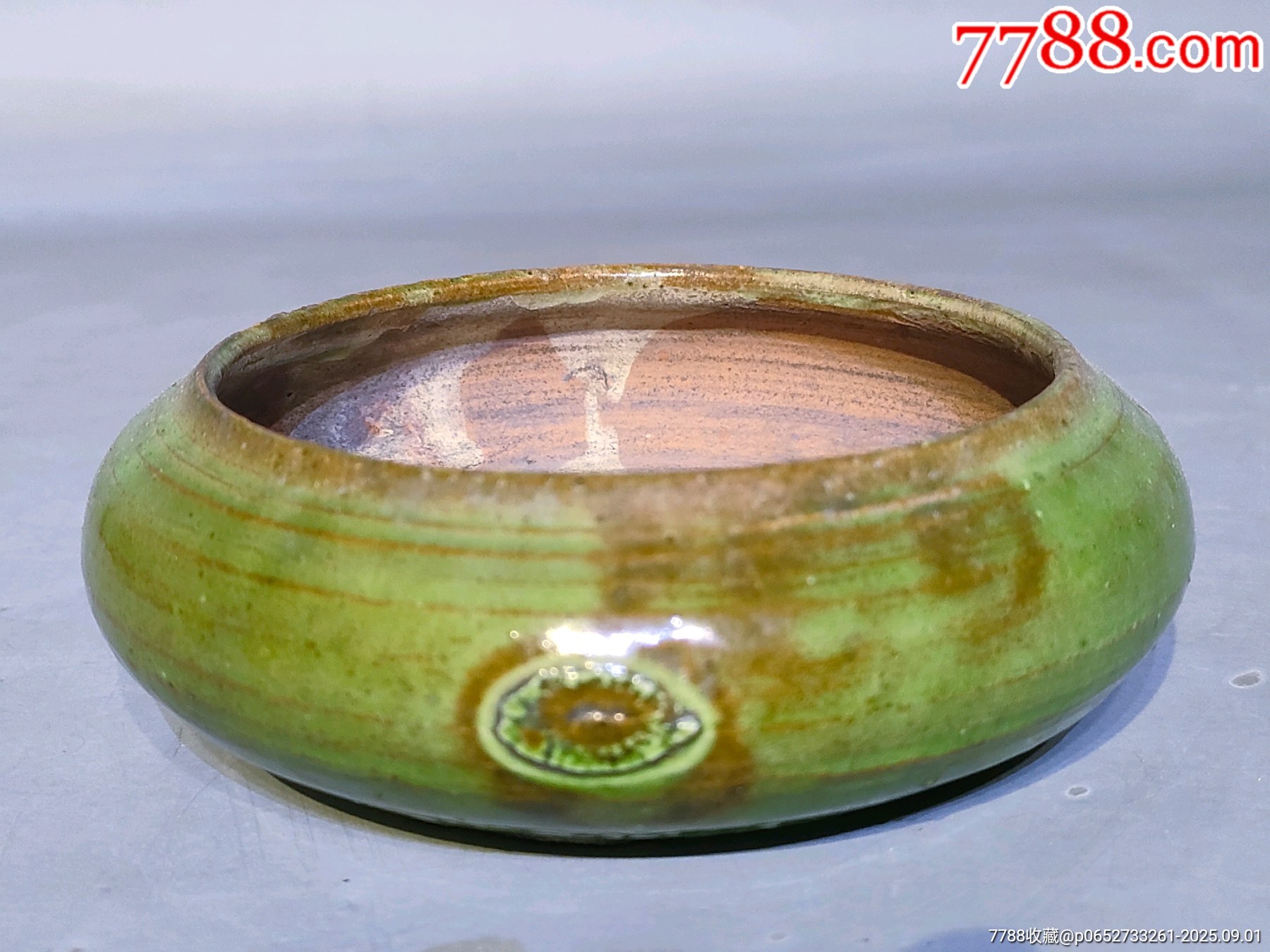 清代绿釉水洗笔洗做工非常精美，器型规矩精致，高雅文气，品完好，-绿