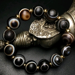 台湾良品金刚二眼玛瑙天珠，满细黑朱砂，特惠【宝贝尺寸】：长38