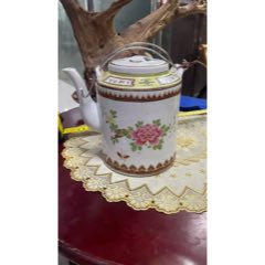 567年代粉彩提梁壺，手繪蝶戀花石榴圖案(se108924573)