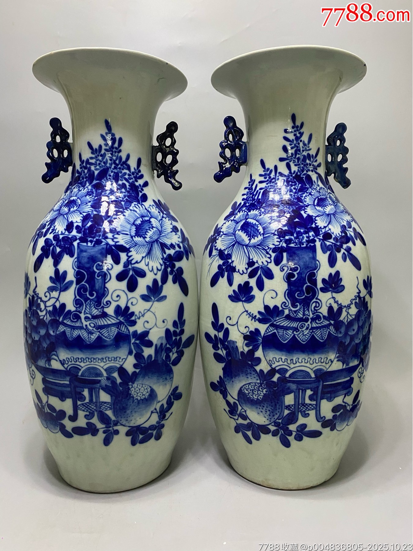 清代北方三百件博古大瓶一对,器型规整,画工顶级一流,发色匀称。非常精美,每只沾一_青花瓷_诚信通天下【7788收藏__收藏热线】