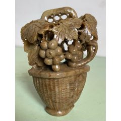 藏出 古董品 寿山石 細密彫 人物紋 賞物 置物 擺件 精美品 中国古美術 旧蔵寿山石 水晶紅黄田印章「吉祥如意，童子送福」印鑑