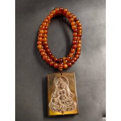 舊藏老牛角雕黃財神掛件，珠鏈色澤溫潤，牌面黃財神雕刻精湛，神態栩栩如生。長48厘-￥860 元_角制飾品_7788網