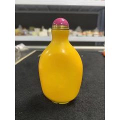 民国鸡油黄老琉璃鼻烟壶_鼻烟壶_产地图片_收藏价值_7788奇石收藏