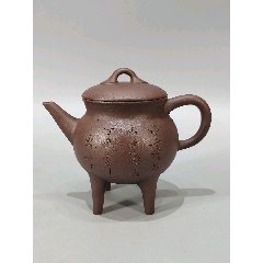 江建祥制紫砂壶一把，全手工制作，线条流畅，比例匀称，气韵生动。（品