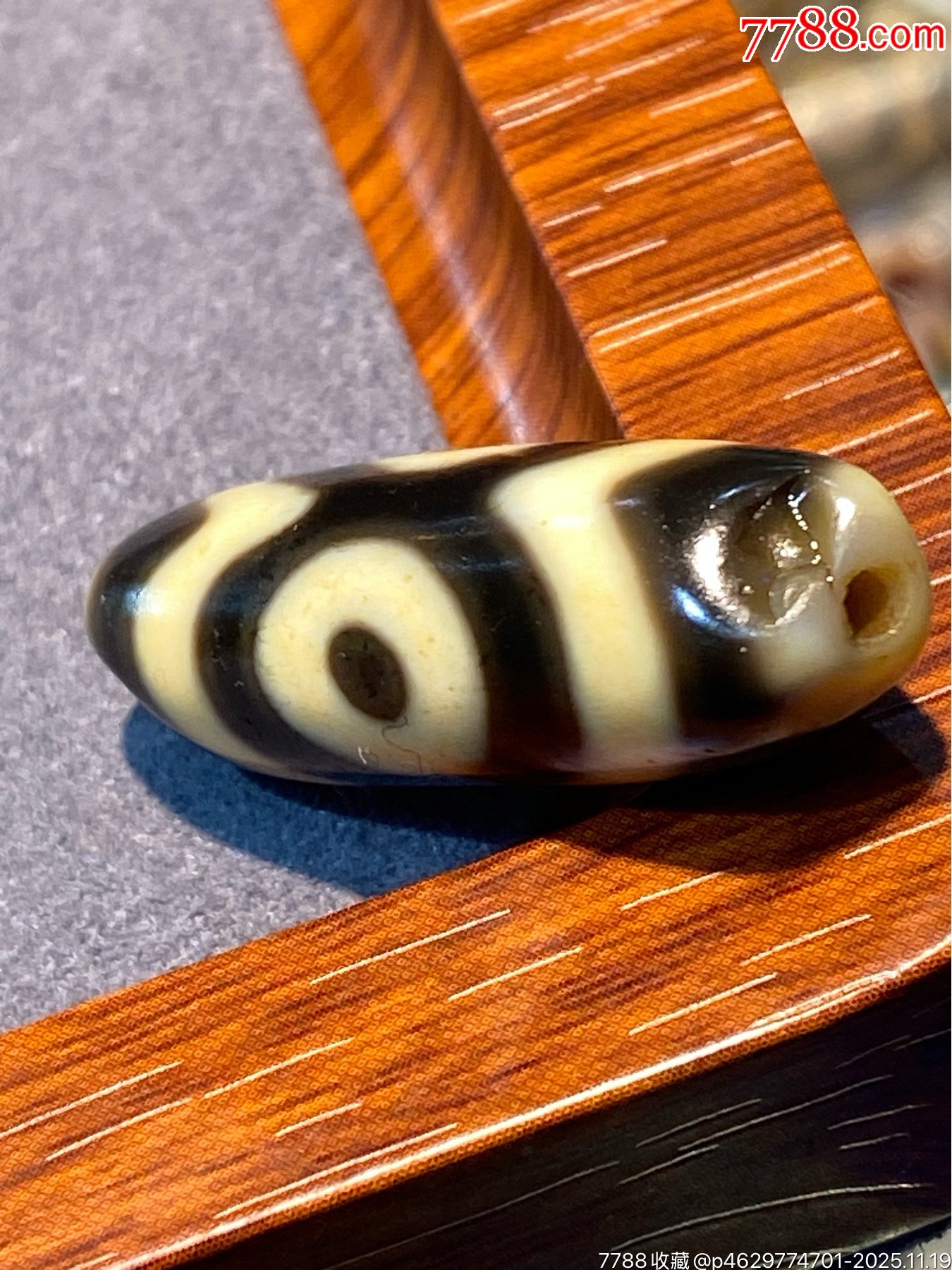 藏传牙黄莲花三眼天珠-天珠-7788商城