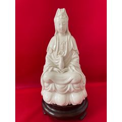 八十年代德化國營瓷廠出品20吋渡海觀音-单色白瓷-7788红宝书