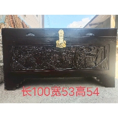 樟木箱，独板整料，五面雕刻，纯手工雕刻，完整包老，存放衣服字画首选