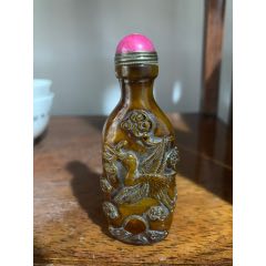 民国鸡油黄老琉璃鼻烟壶_鼻烟壶_产地图片_收藏价值_7788奇石收藏