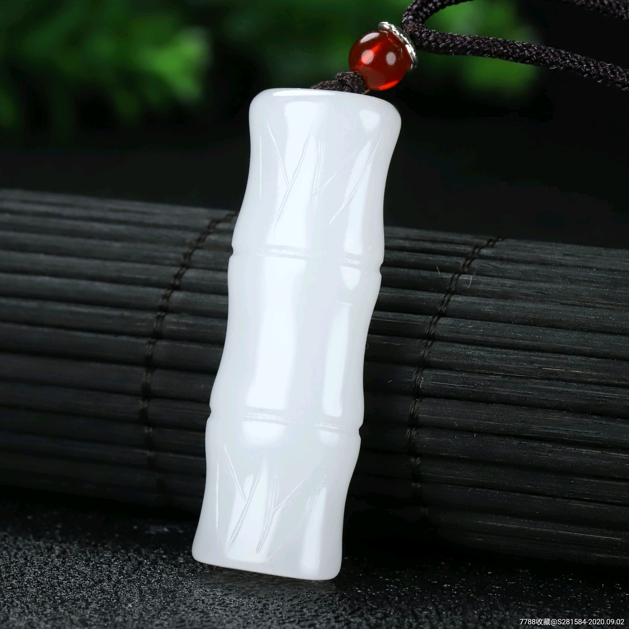 新疆白玉金丝玉节节高吊坠