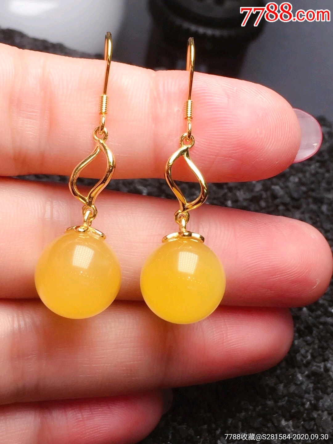 天然原矿无优化蜜蜡耳环