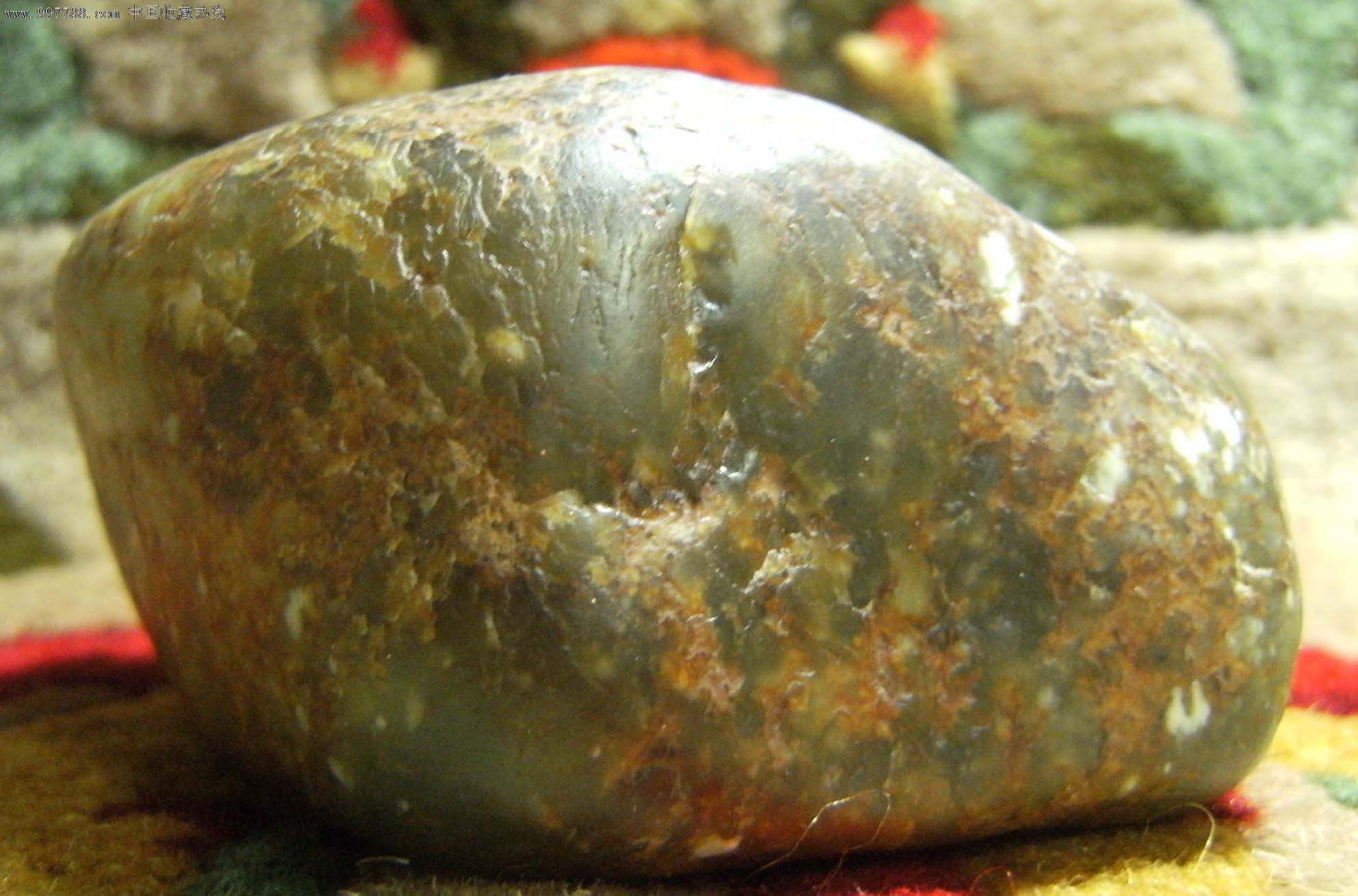 和田玉籽料原石h040