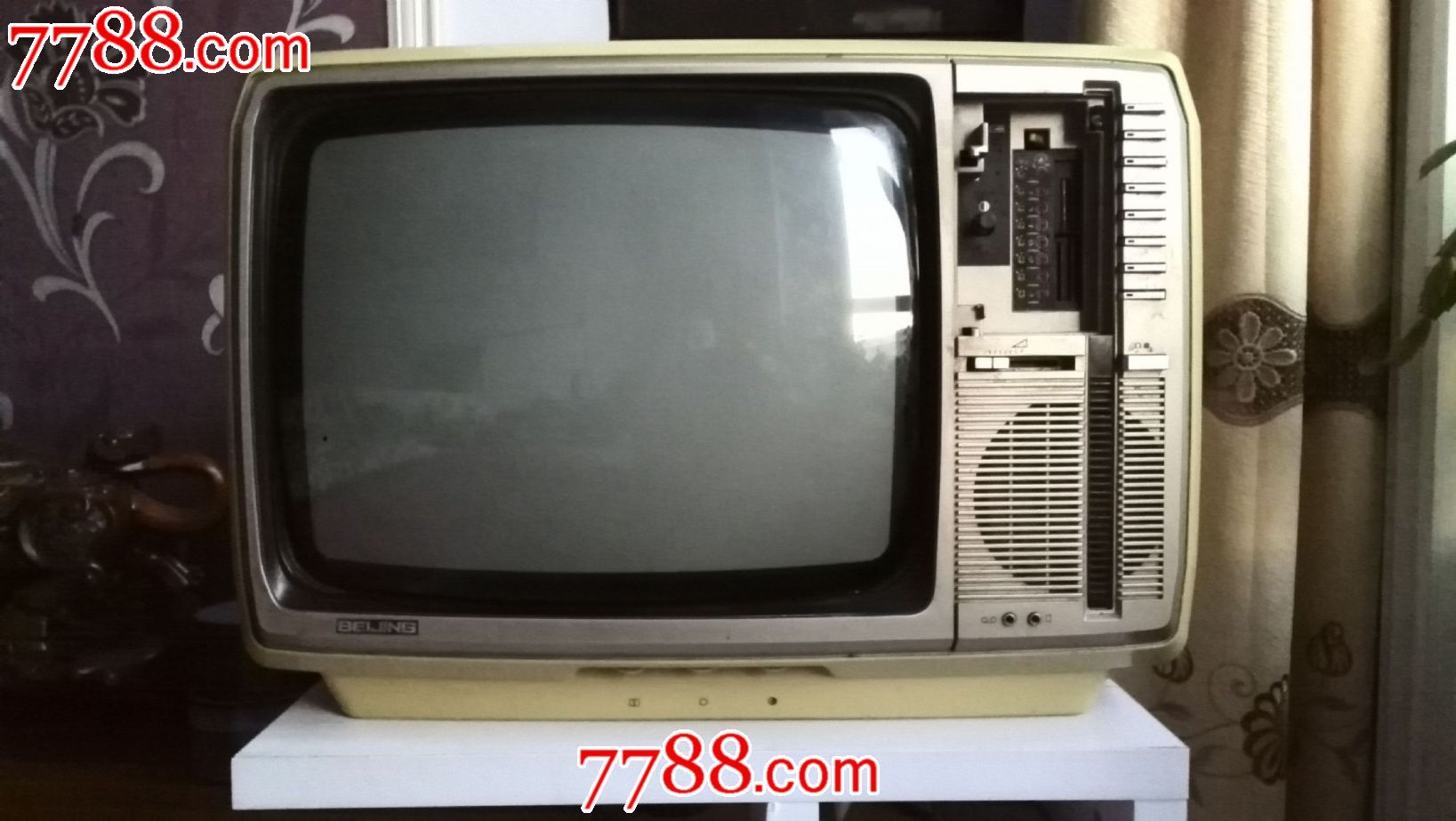 北京牌37cm8371a型彩色电视机