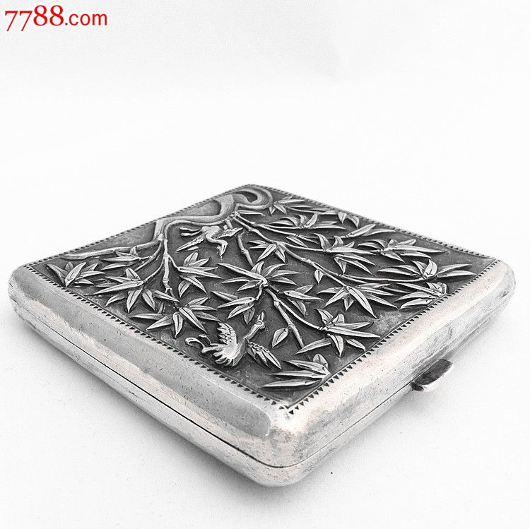【古董银器-纯银】清末民初仙鹤翠竹纹高浮雕烟盒-含银量9成以上