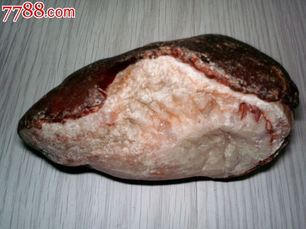 最宽处9厘米---像肉一样的石头一块