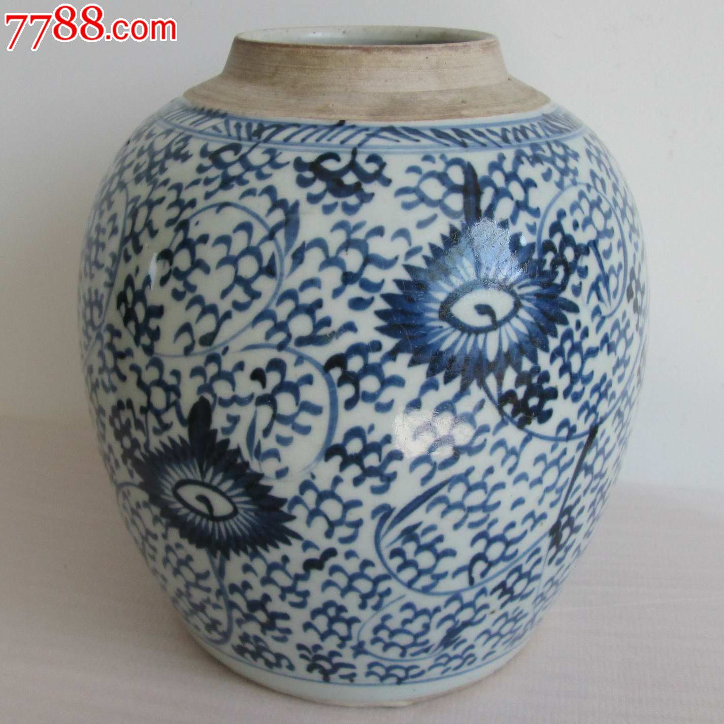 清代清早期,乾隆,青花缠枝莲罐